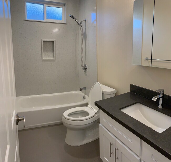 Foto del edificio - 2928 Driftwood Dr