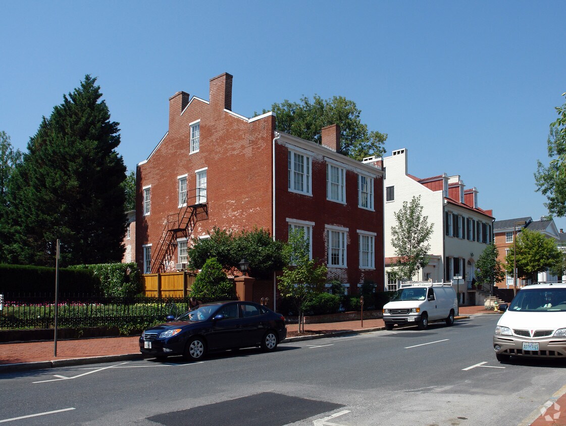 Primary Photo - 100 E Church St