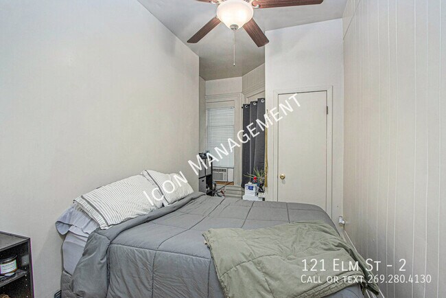 Building Photo - 121 Elm St