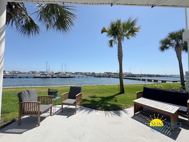 Foto del edificio - Stunning Waterfront 2BR/2.5BA Townhome wit...
