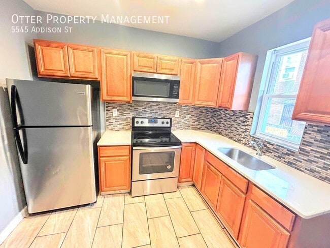 Building Photo - 5545 Addison St