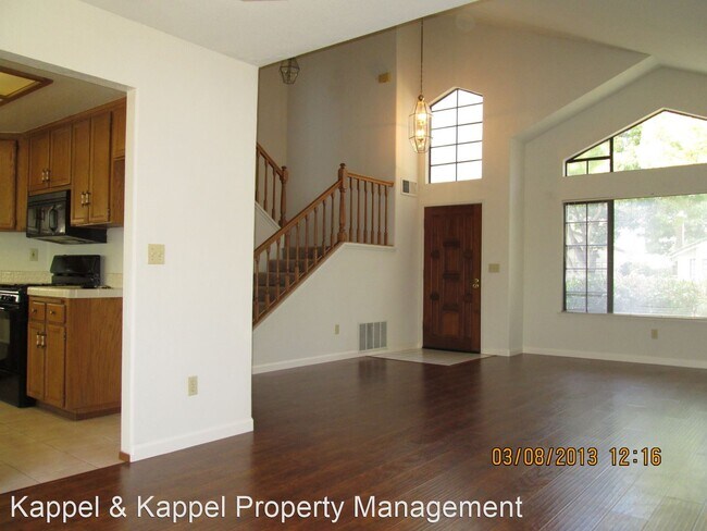 Building Photo - 4 br, 3 bath House - 271 Saybrook Ave.