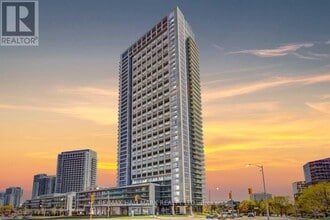 Building Photo - 2015 Sheppard Ave E