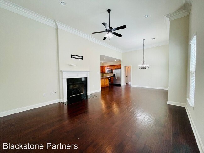 Foto del edificio - 4 br, 2 bath House - 15242 Hidden Villa Dr