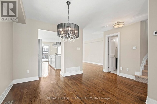 Building Photo - 165 Woodhurst Cres