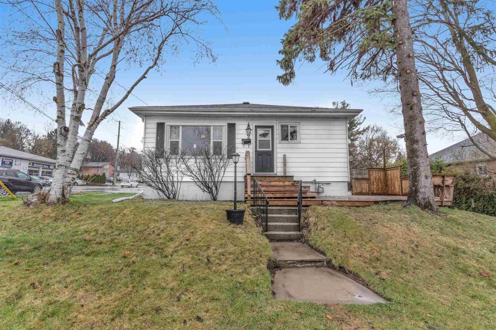 Primary Photo - 1 Bed / 1 Bath Basement Apartment for Rent...