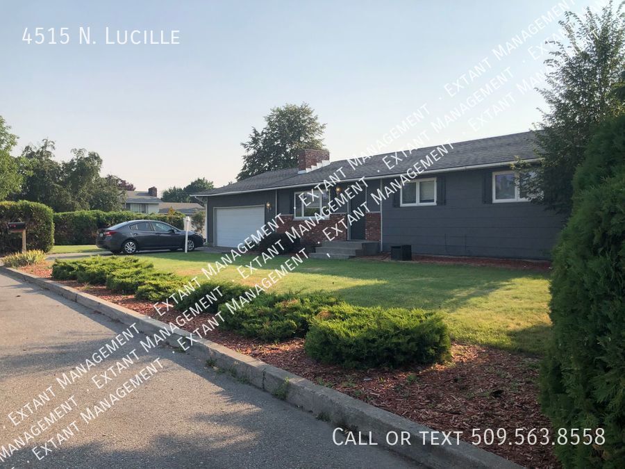 Primary Photo - 5BD/2.5 BA WITH LARGE FENCED YARD, NICE QU...