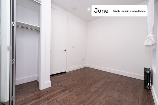 Foto del edificio - Room in Shared 4 bed/2 bath home