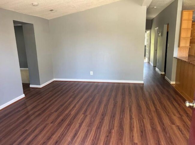 Foto del edificio - 3 bedroom in GLEN BURNIE MD 21061