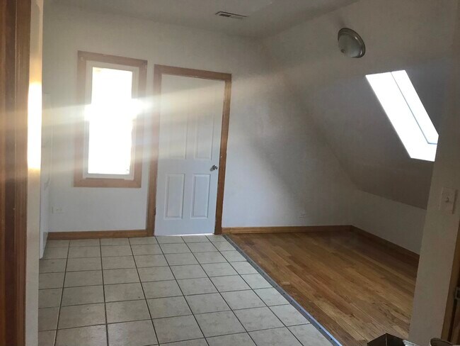 Foto del edificio - 1828 N Pulaski Rd