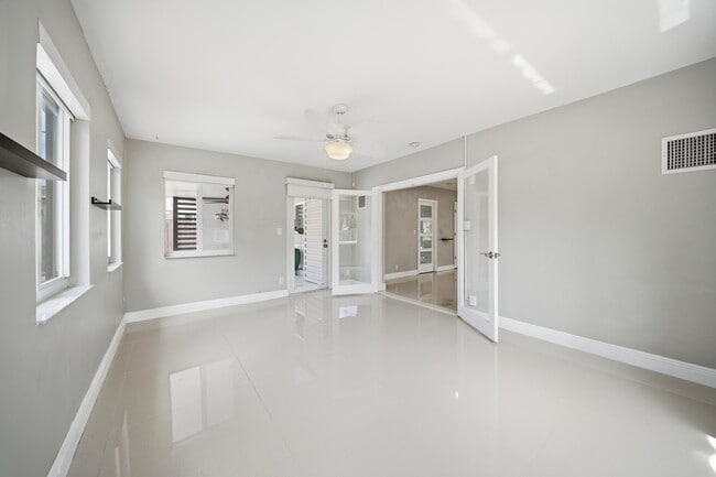 Foto del edificio - 5031 NE 23rd Terrace