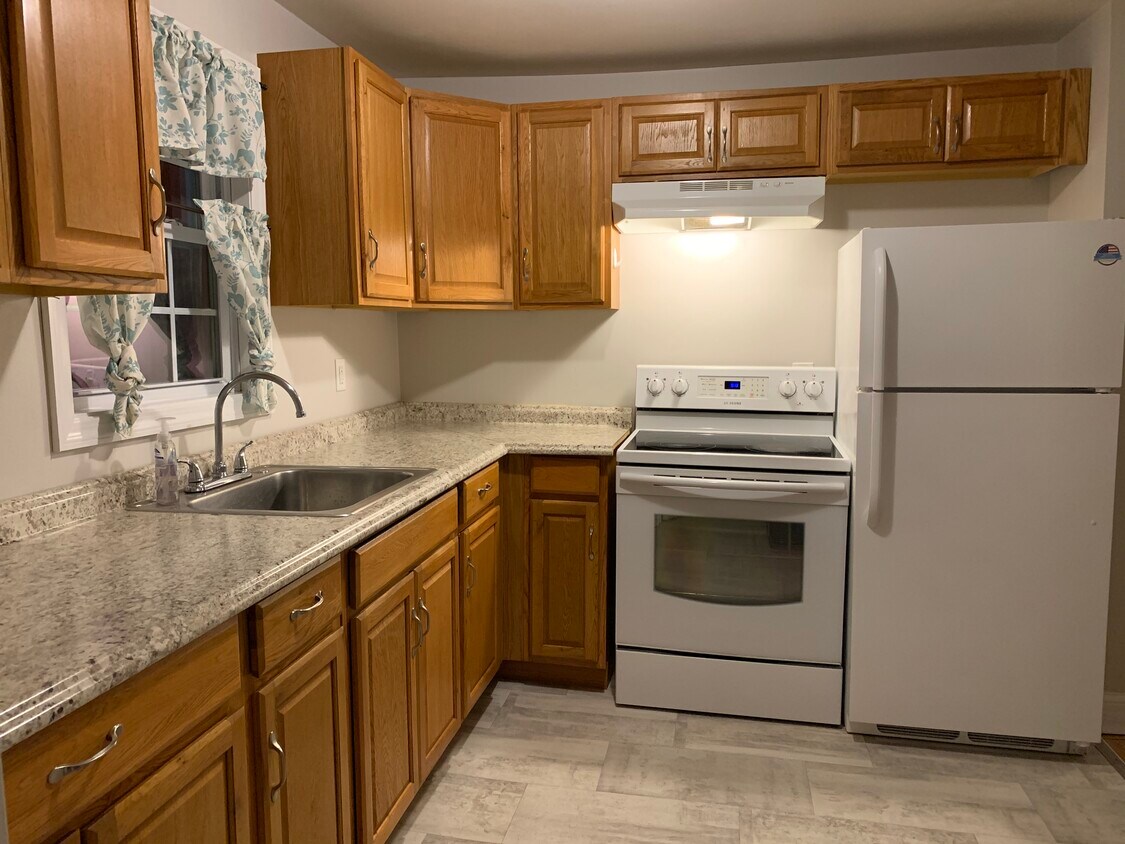 Kitchen - 101 Garfield Ave