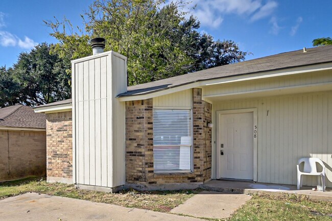 Foto del edificio - Adorable North Arlington Duplex in Quiet N...