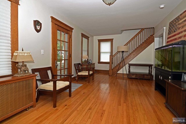 Foto del edificio - 230 Lakeview Dr