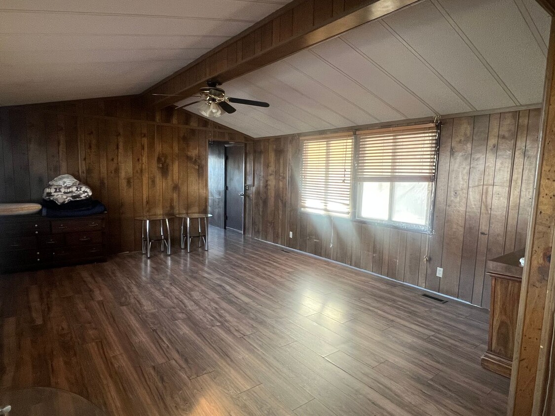 Foto principal - 3 bed 2 bath mobile home