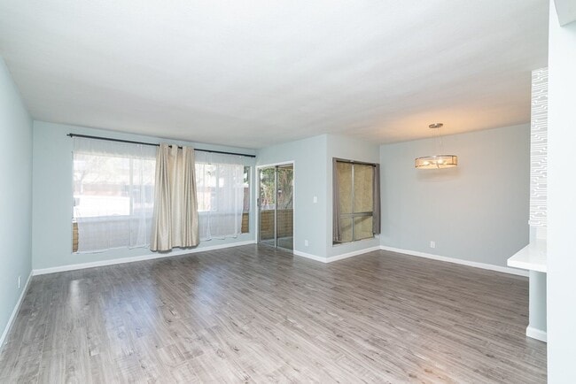 Foto del edificio - Spacious 2+2 in the Heart of Culver City!