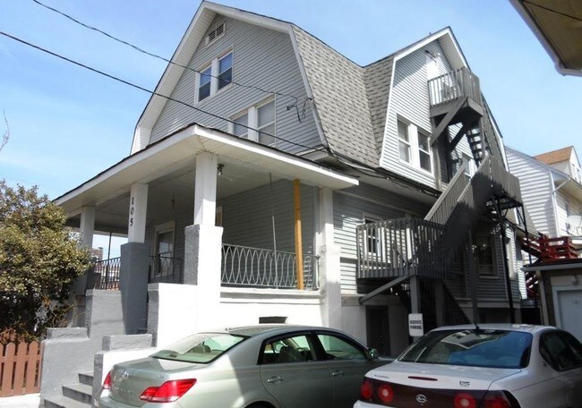 Building Photo - 105 S California Ave