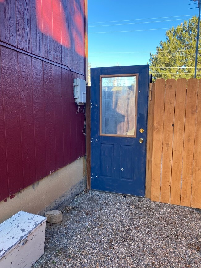 Building Photo - 2612 Borrego Dr