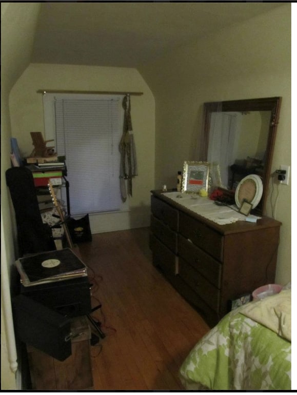 Building Photo - 3281 N Oakland Ave