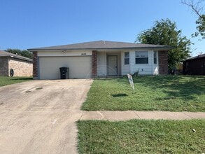 Building Photo - 4603 Stallion Dr