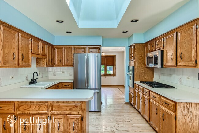 Building Photo - 10618 St John Dr