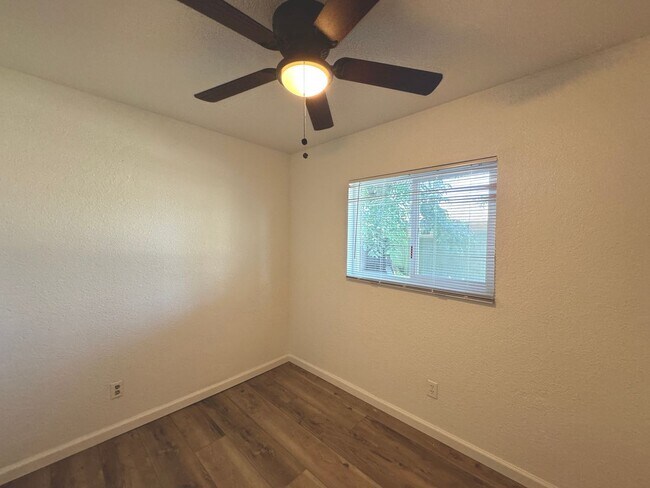 Foto del edificio - Interior Newly Remodeled - 1 bedroom 1 bath For Rent in Dos Palos