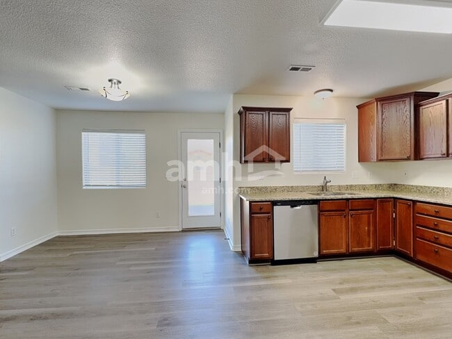 Building Photo - 3713 Winter Sun Dr