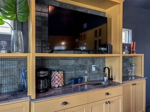 Building Photo - 1208 32nd St