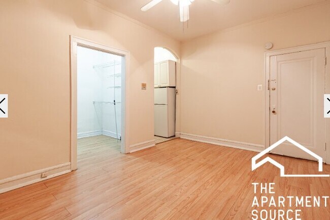 Building Photo - 2827 N Burling St