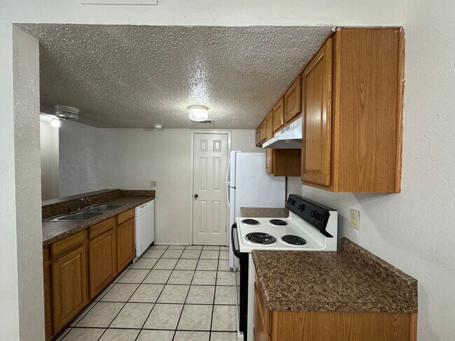 Foto del edificio - 4501 Westcliff Rd