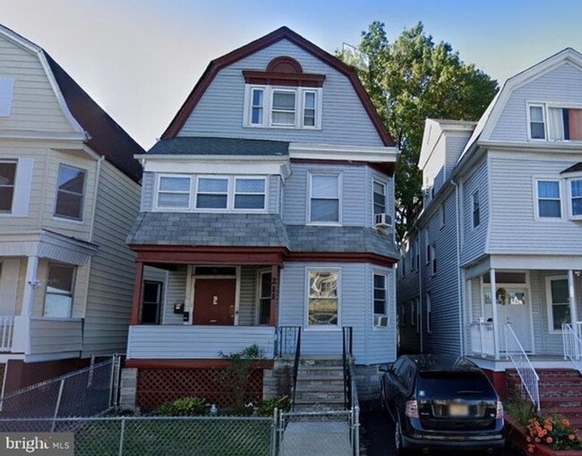 Photo - 211 N 19th St Apartment
