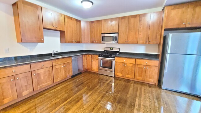 Building Photo - 29 Commonwealth Ter