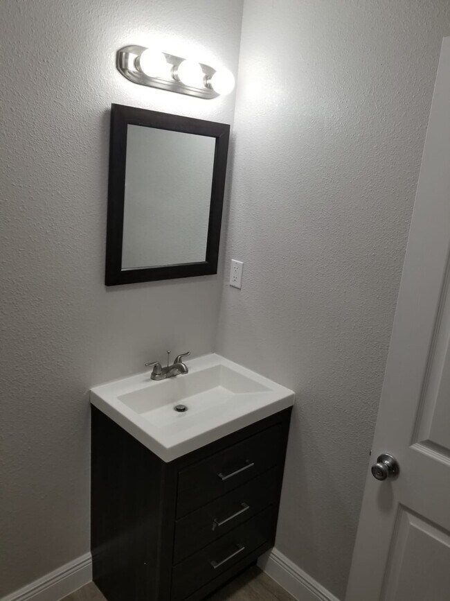 921 W Penfield St, Kissimmee, FL 34741 Townhouse for Rent in