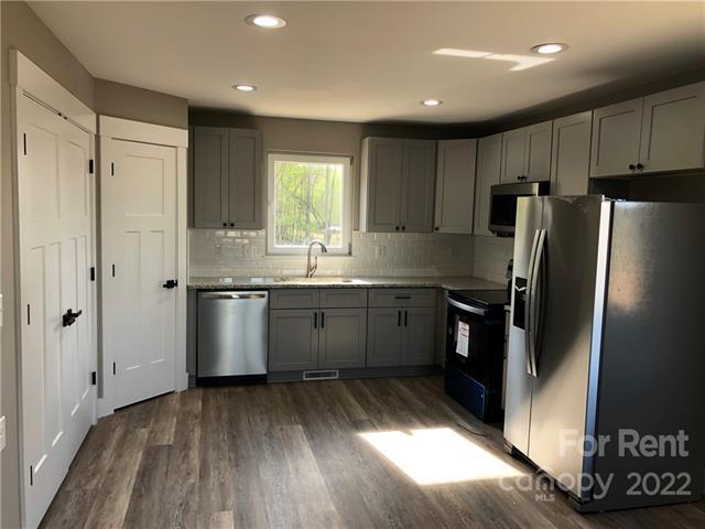 Foto del edificio - 417 Roper Dr