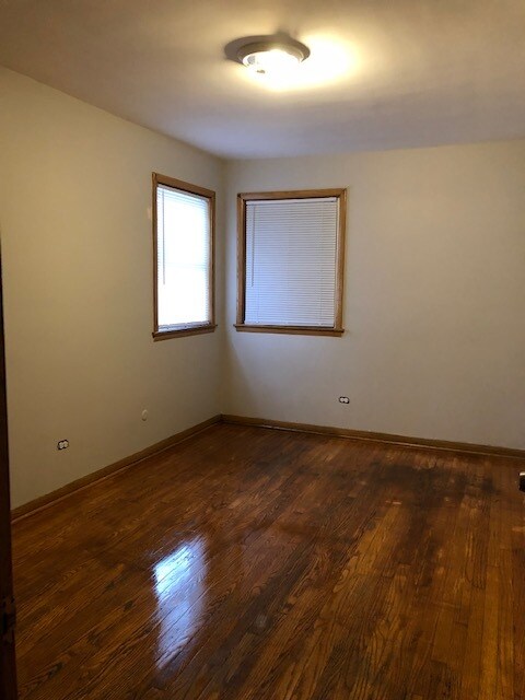 Building Photo - 7230 S Artesian Ave