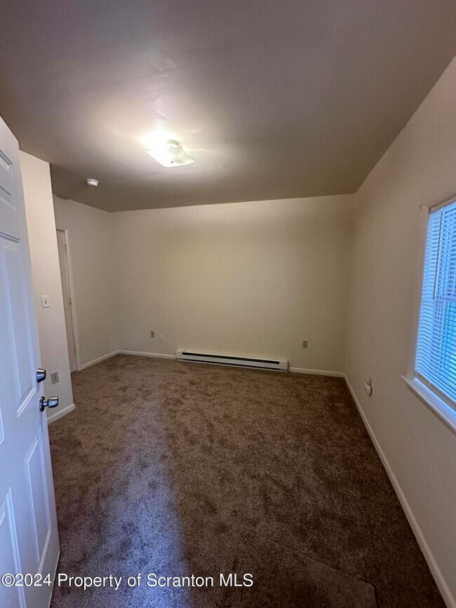 Building Photo - 318 15th Ave