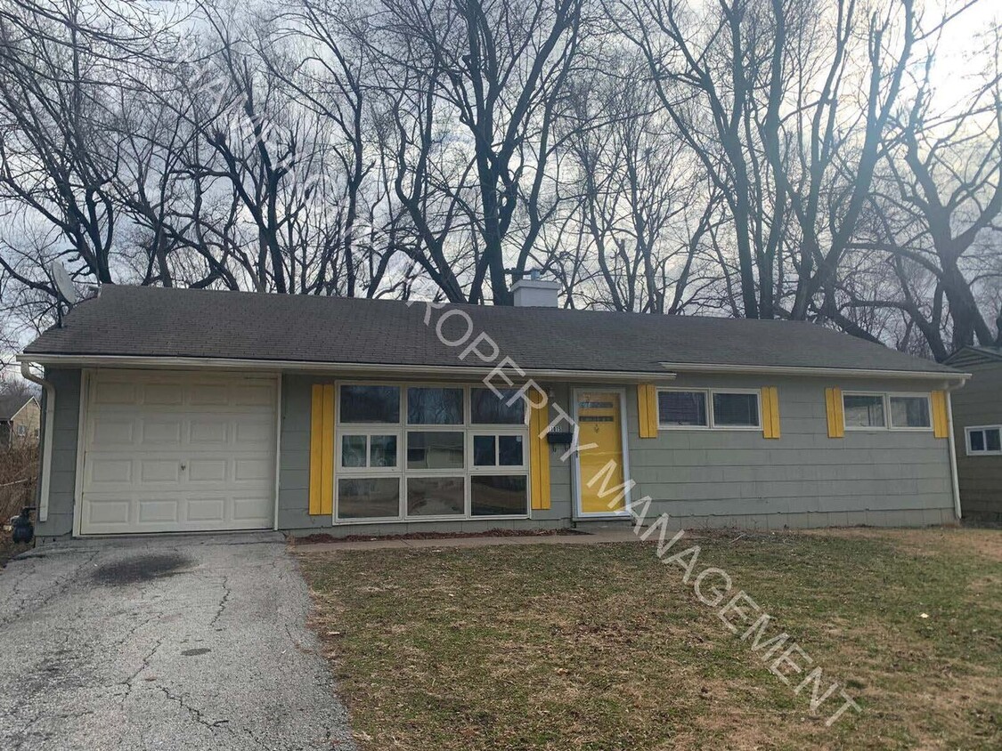 Primary Photo - South KC home - All vouchers accepted