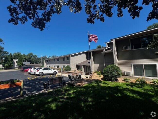 Building Photo - Oak Ridge Manor Senior 62+ Apartments