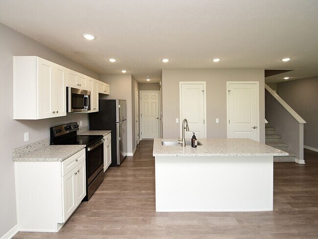 Foto del edificio - Charming 3-Bedroom Home in Quiet Omaha Nei...