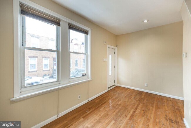 Foto del edificio - 2500 E Oakdale St