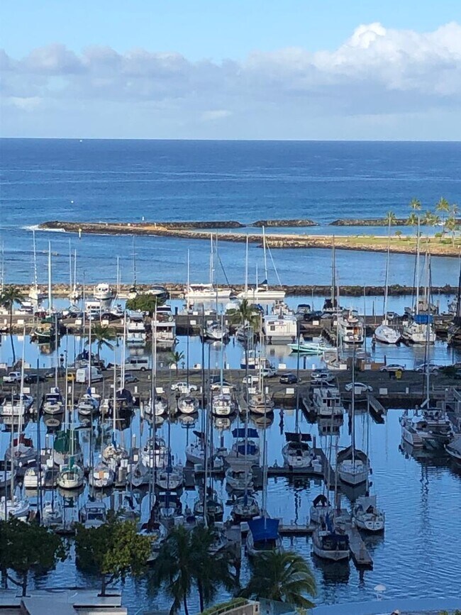 Location shot! Ala Moana Beach Park Minutes Away! - 1690 Ala Moana Blvd