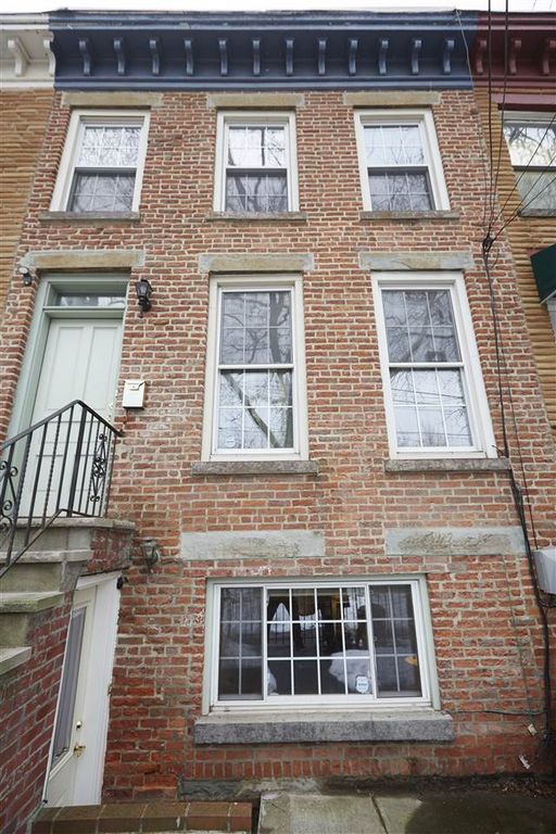 295 5th St, Jersey City, NJ 07302 Townhouse for Rent in Jersey City