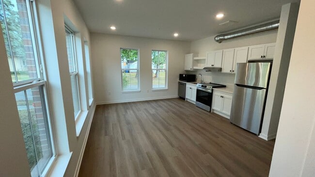 Interior Photo - Forest Ave - Luxury Off-Campus Housing!