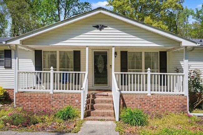 Foto del edificio - 3BR Home in Raleigh with Large Yard - GREAT PRICE!