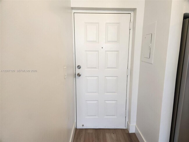 Foto del edificio - 8075 NW 7th St