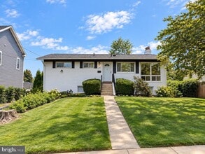 Building Photo - 1605 Woodmoor Ln
