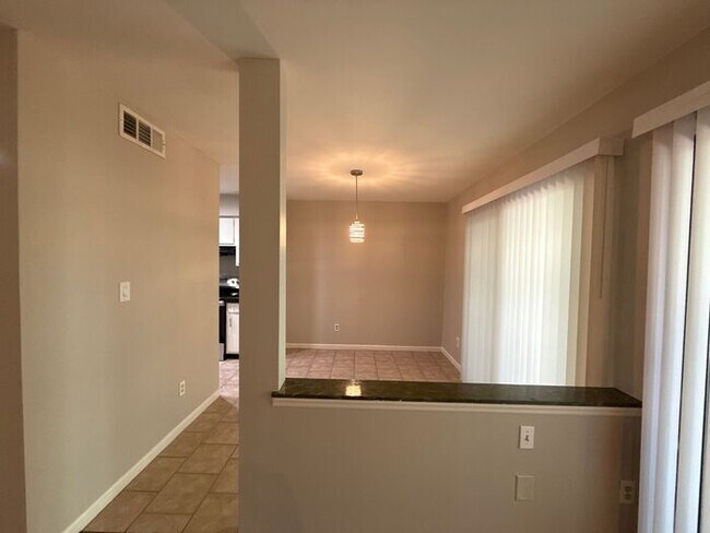 Foto del edificio - T.R. Lawing Realty Property