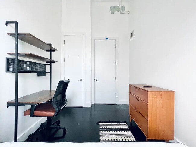 Photo - Furnished room/NOT APARTMENT