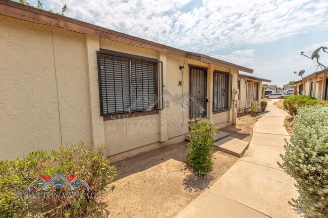 Foto del edificio - 3120 N 67th Ln