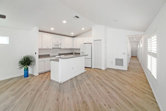 Foto del edificio - 12670 Shimmering Oak Cir